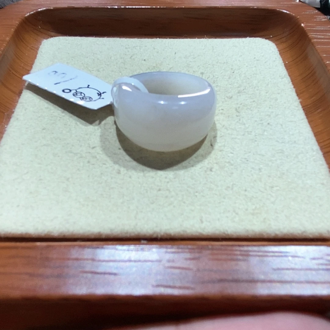 和田玉戒指未镶嵌白馒头13号