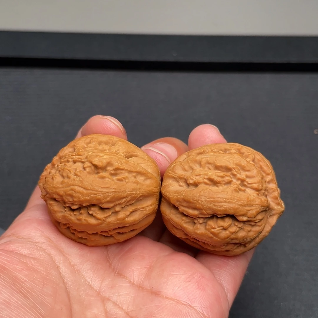 把件猴头核桃38×40全品白茬霸王龙XM1029