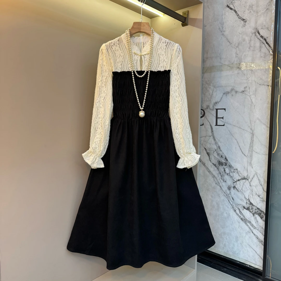 2025新款时尚洋气蕾丝拼接绝美小国风显瘦藏肉收腰连衣裙2546