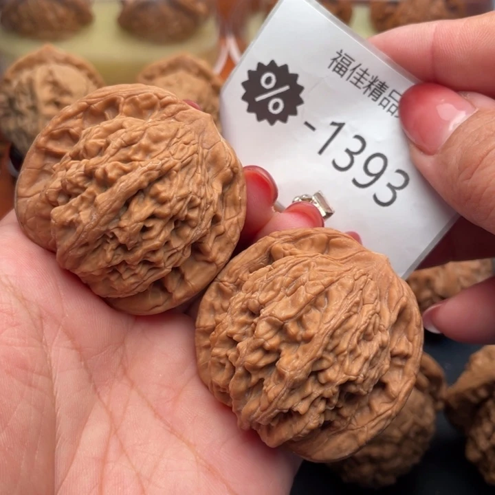 文玩核桃吊坠45毕业虎头