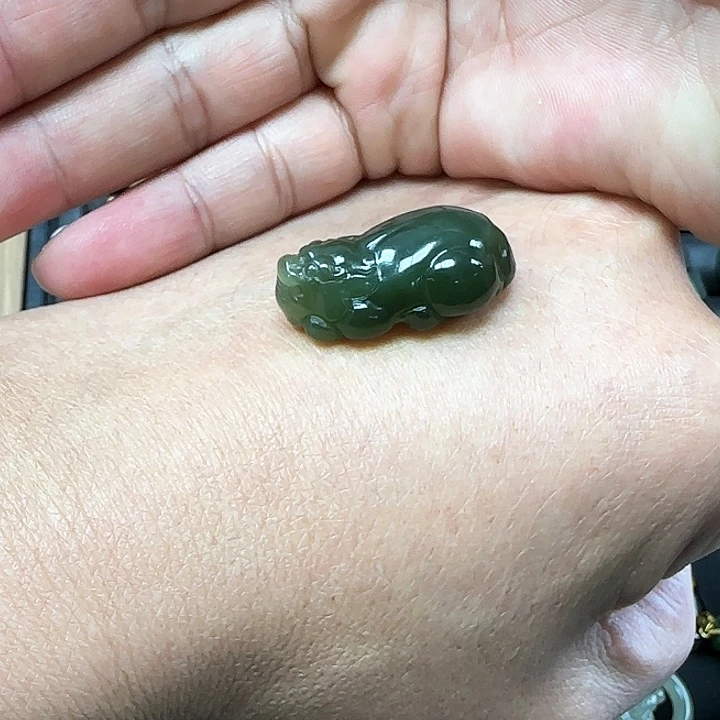 和田玉吊坠(不含链)未镶嵌拒***。