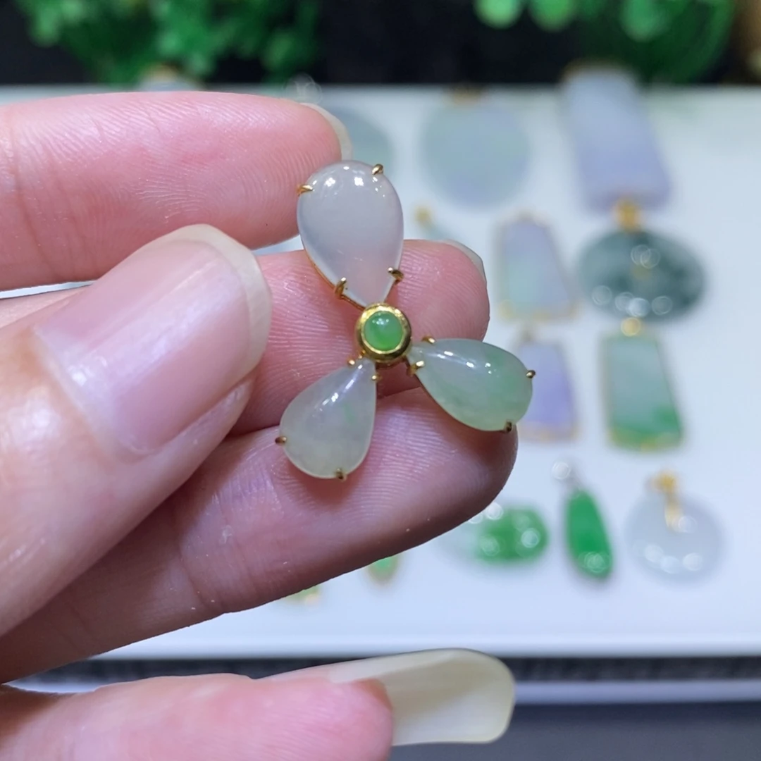 翡翠18K金镶嵌吊坠(不含链)