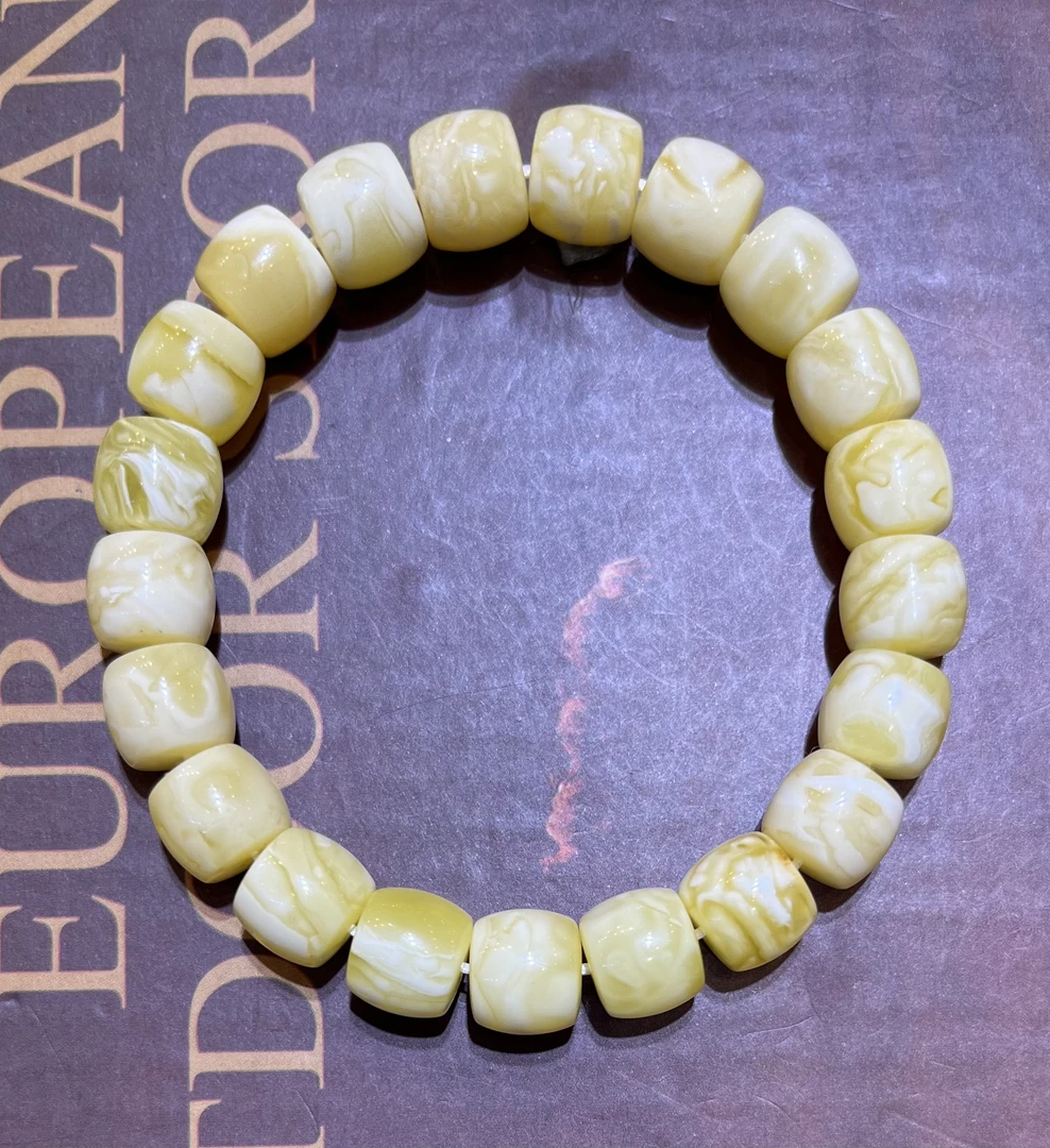 琥珀妖白花蜜蜡精工直切手串，11m，17.28g，天然原矿