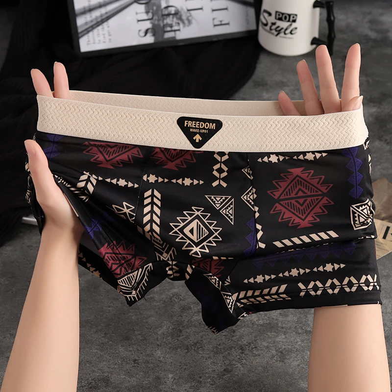 新款男士大码冰丝内裤青年个性民族风印花裤头男士中腰宽松四角裤