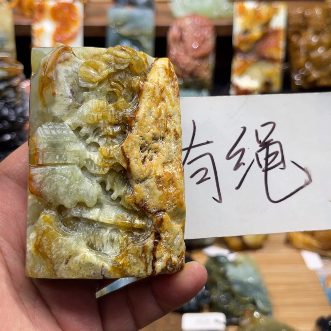 未镶嵌蛇纹石玉颈饰