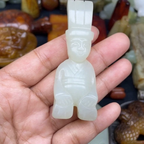 蛇纹石玉未镶嵌颈饰11