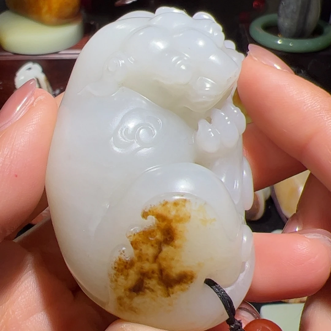 和田玉未镶嵌把件