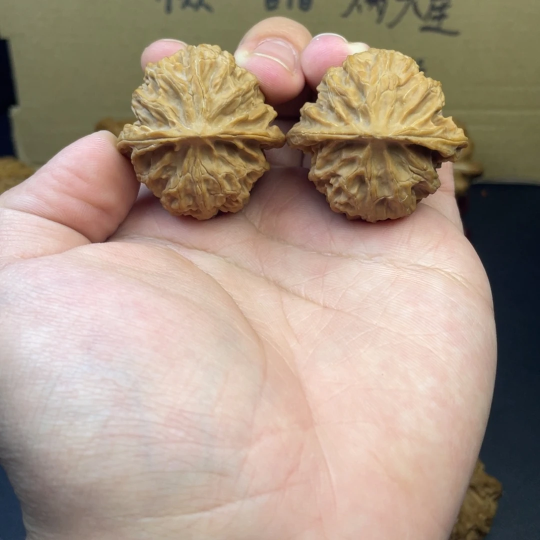 文玩核桃把件苹果园