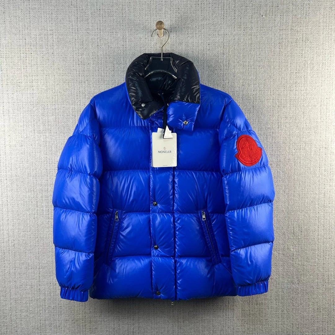 未使用 MONCLER Dervaux Logo贴标纯色立领短款羽绒服/尺码0/9096