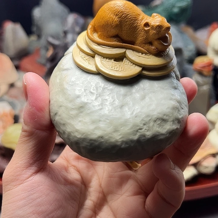 泰***衡东北石松花石摆件