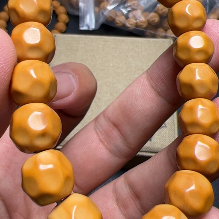 猴头核桃手串腊八