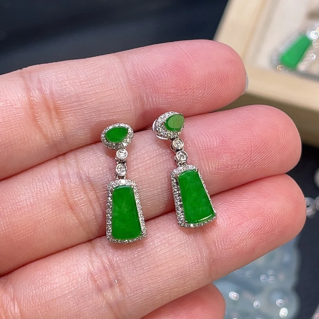 翡翠18K金镶嵌耳饰阳绿无事牌