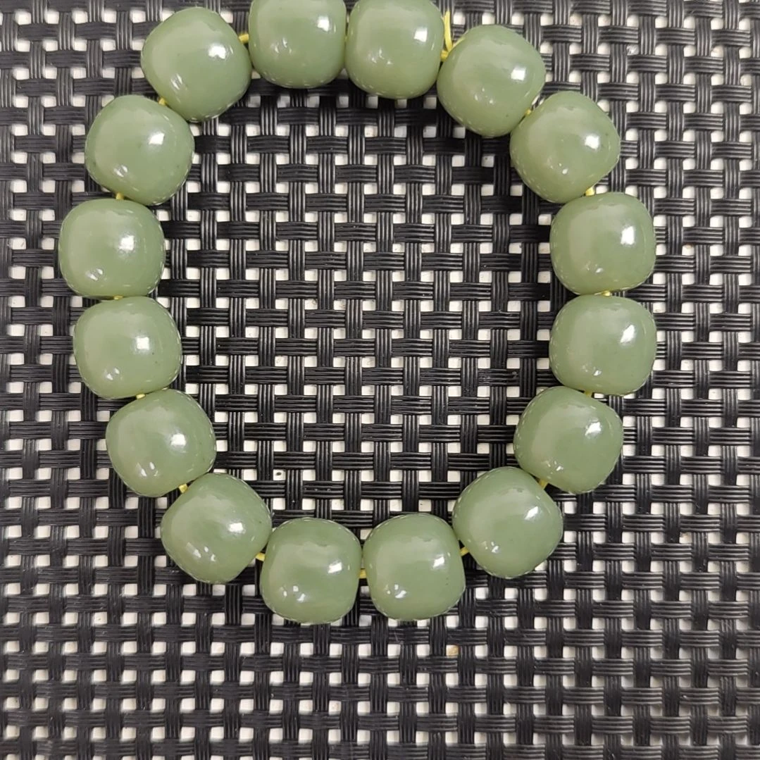 和田玉未镶嵌手串