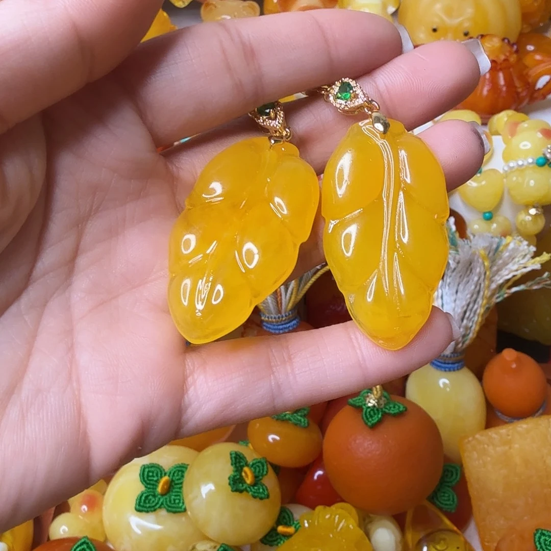 日***华非金属一对树叶耳饰