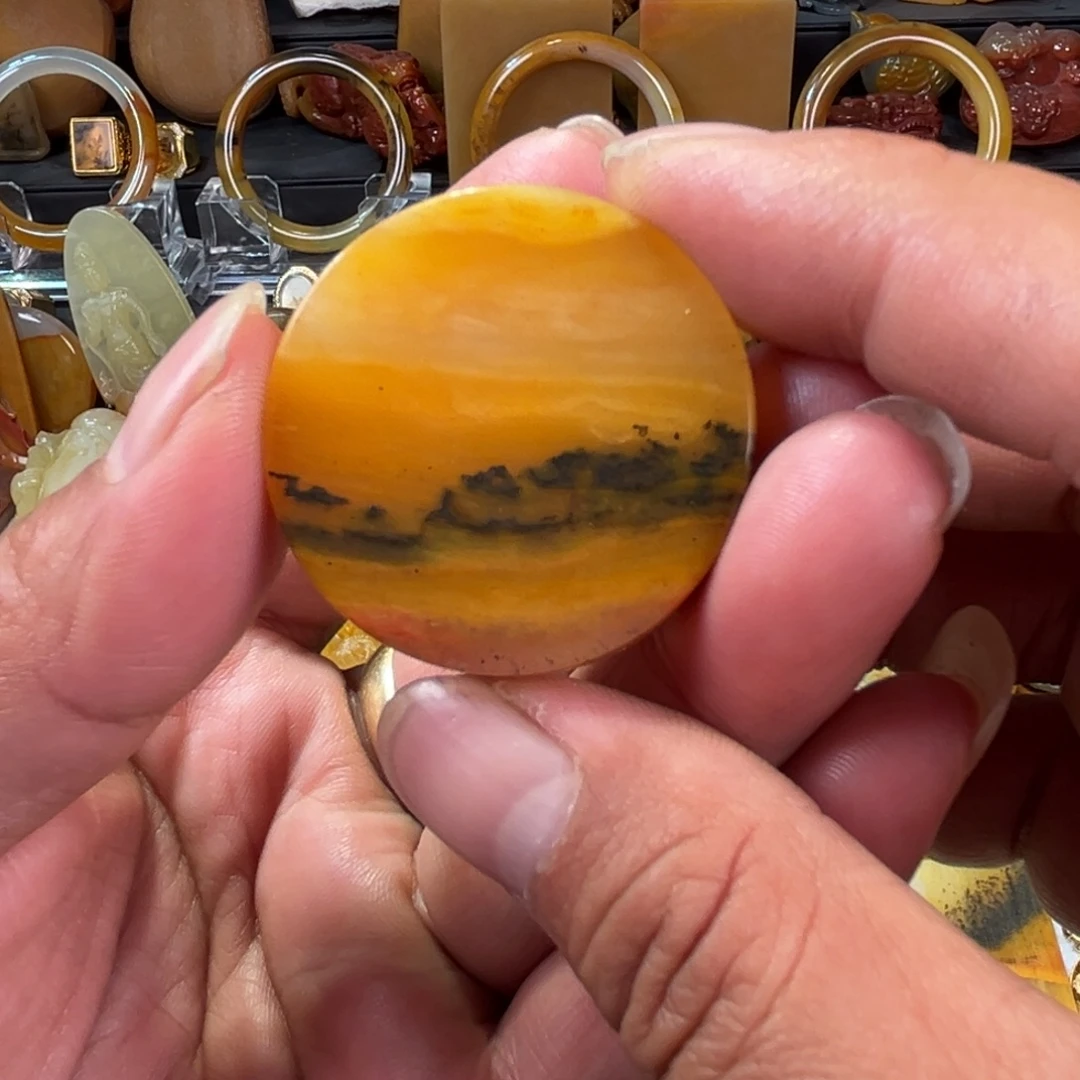 石英质玉（黄龙玉）合金颈饰