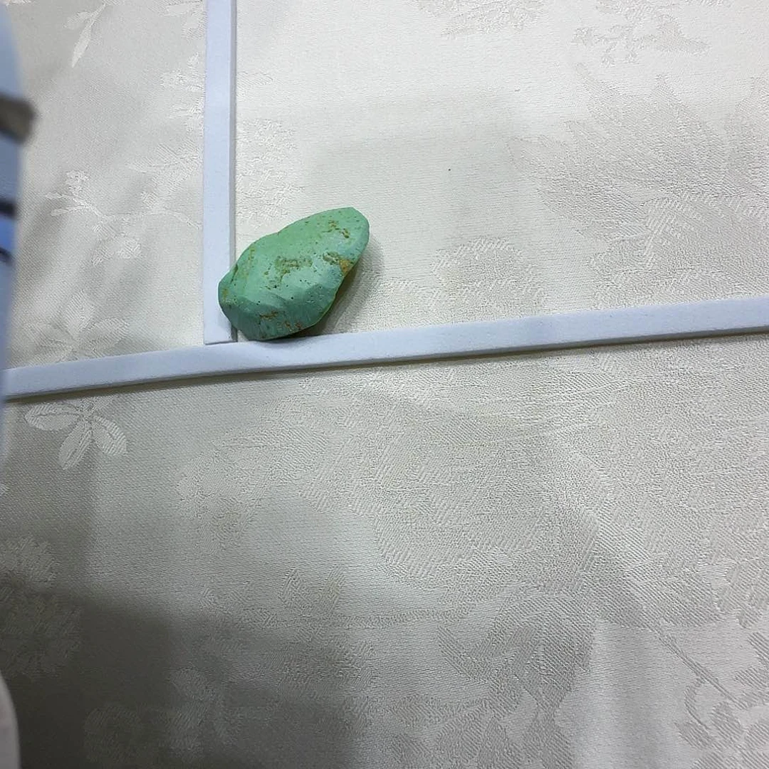 绿松石未镶嵌原矿绿松石