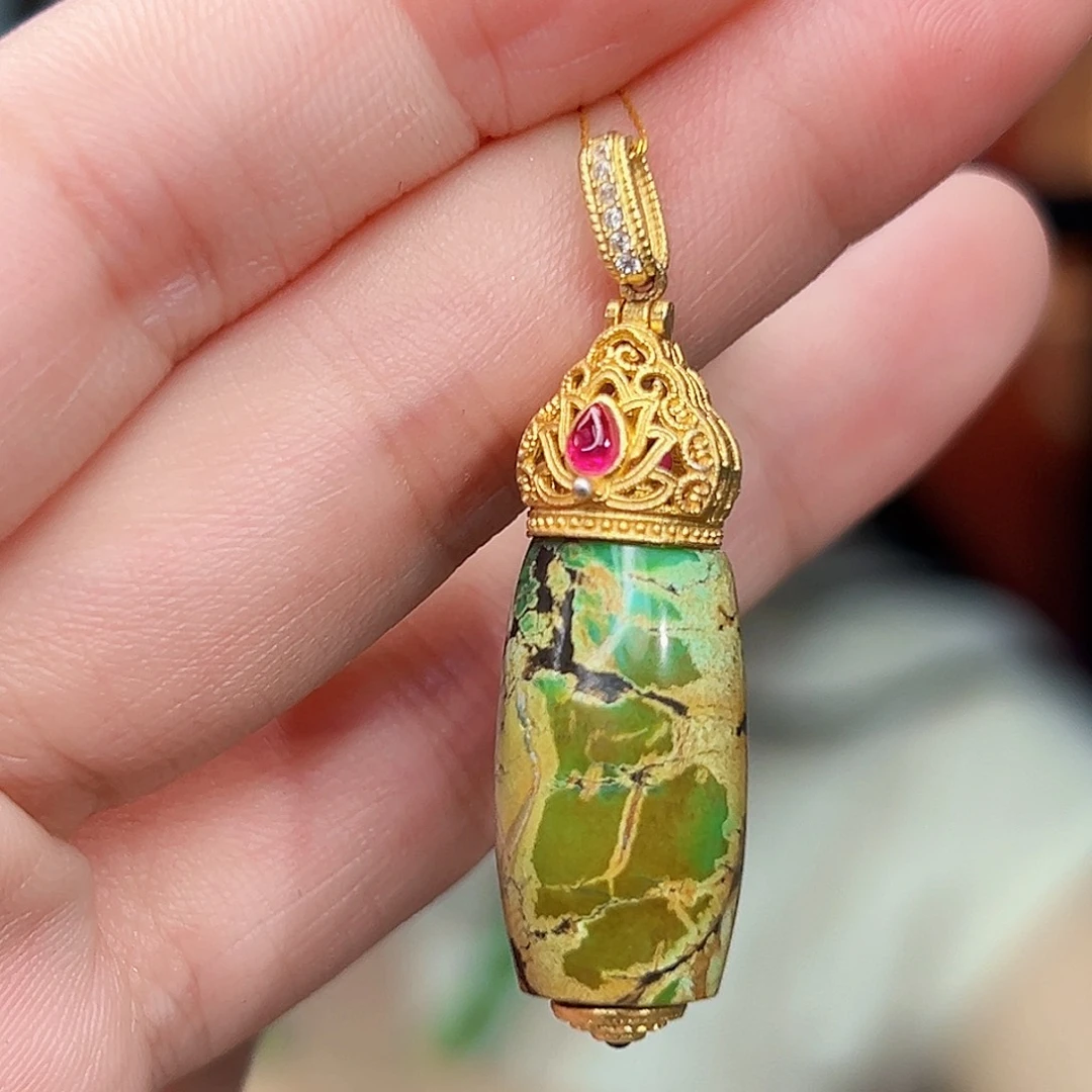 未镶嵌绿松石珠宝奇石