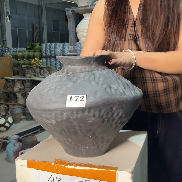 景德镇陶瓷花瓶微瑕介意勿拍