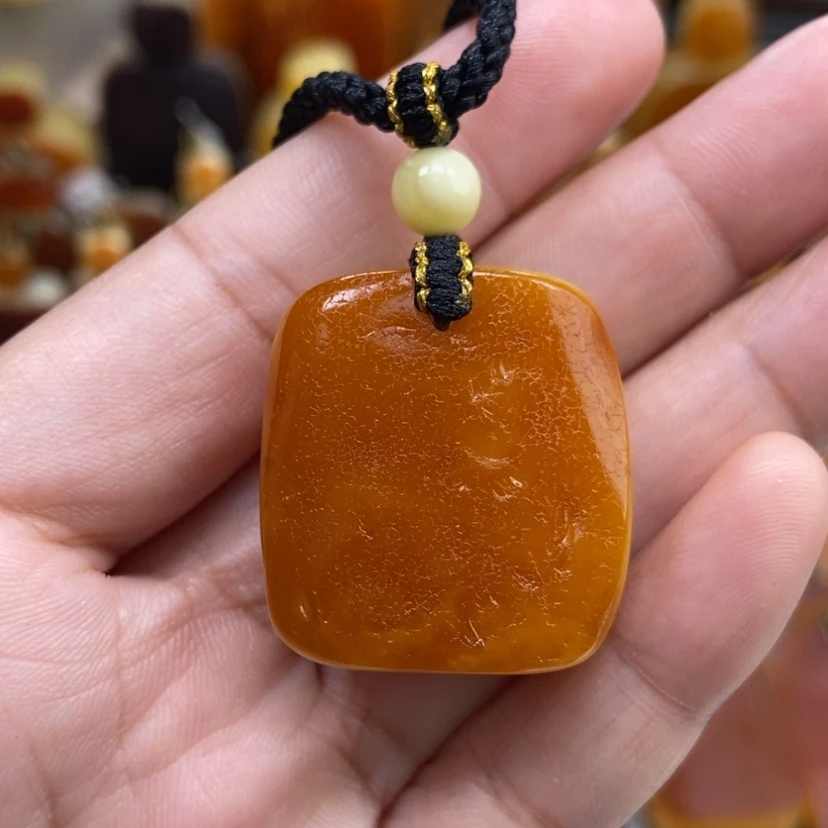 【闪购商品】琥珀颈饰未镶嵌