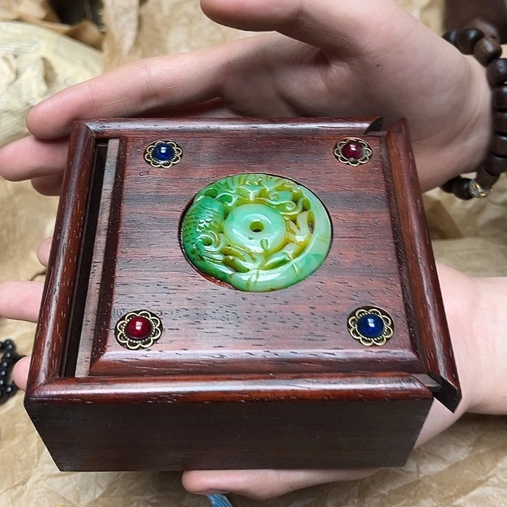 大叶紫檀（黑酸枝木类）