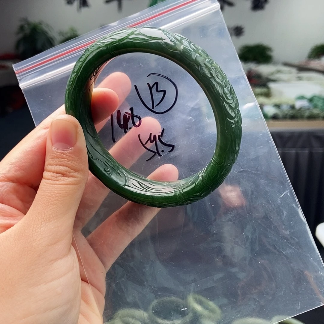 和田玉未镶嵌手镯颜色多样性发拍一发一