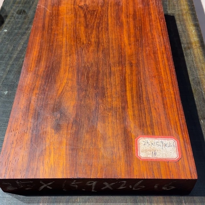 非洲紫檀（红花梨）