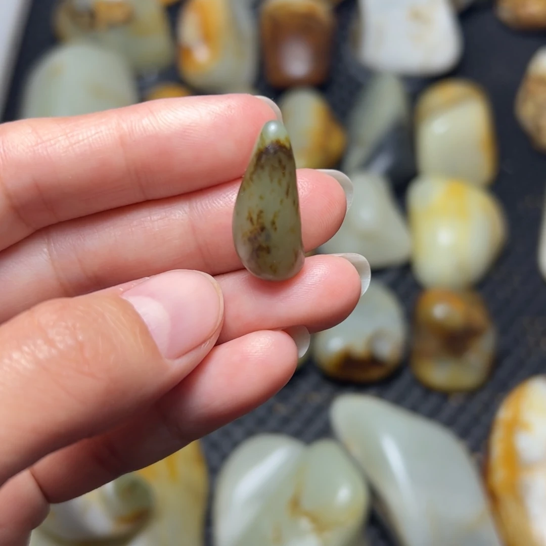 和田玉未镶嵌挂件50