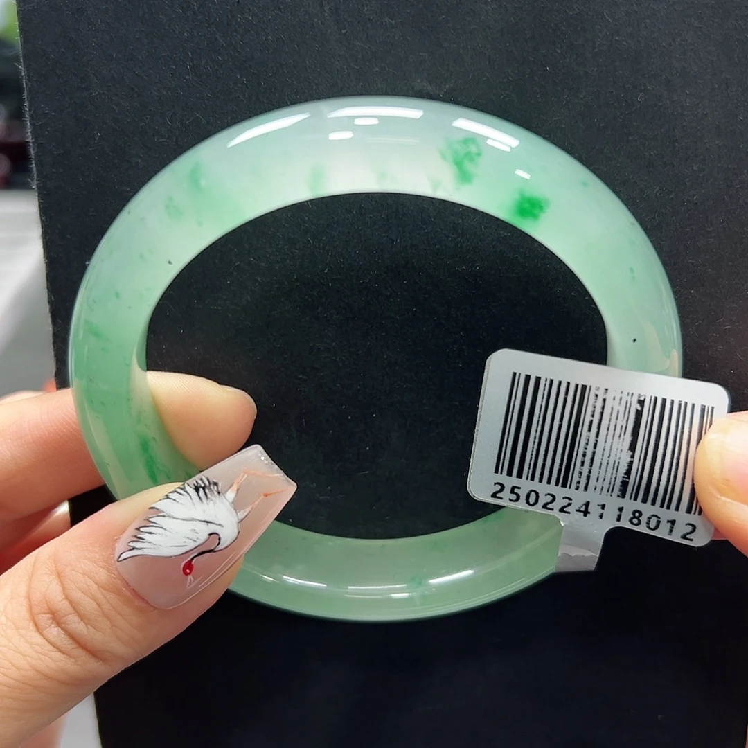 石英质玉（非洲翠）未镶嵌手镯