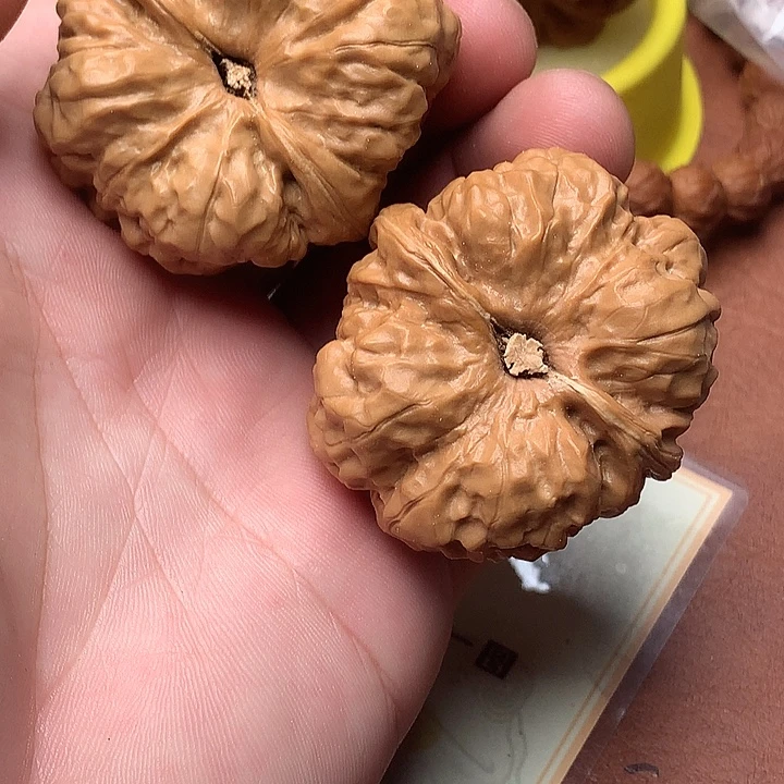 老***毛吊坠文玩核桃蛤蟆头