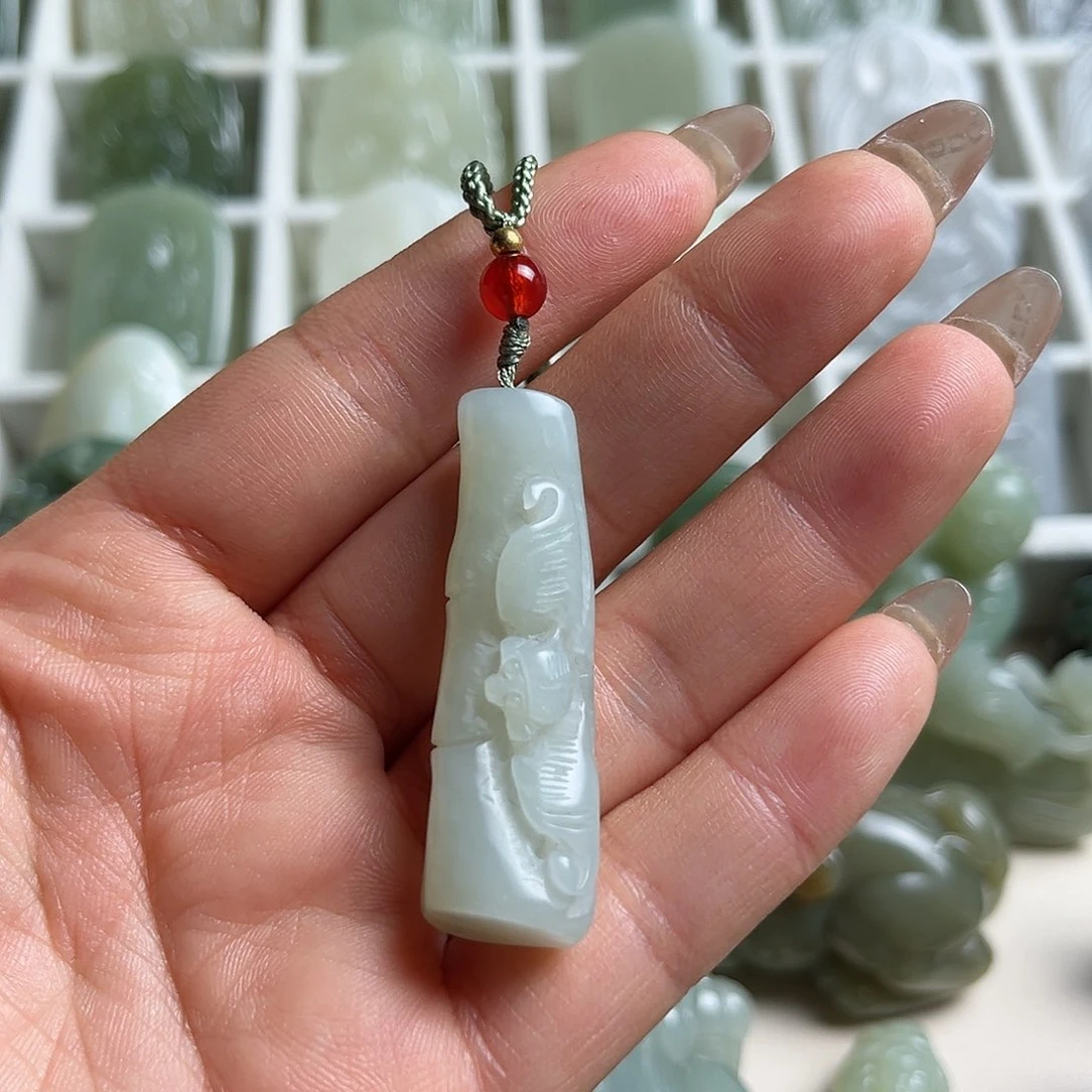 和田玉未镶嵌挂件