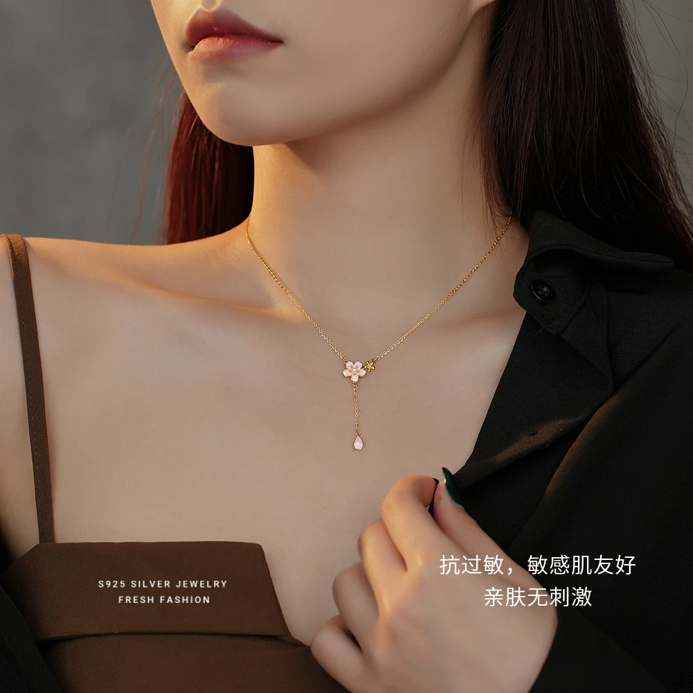 坠链均925银 仿珠气质桃花花瓣项链吊坠女日系甜美樱花文镀k金