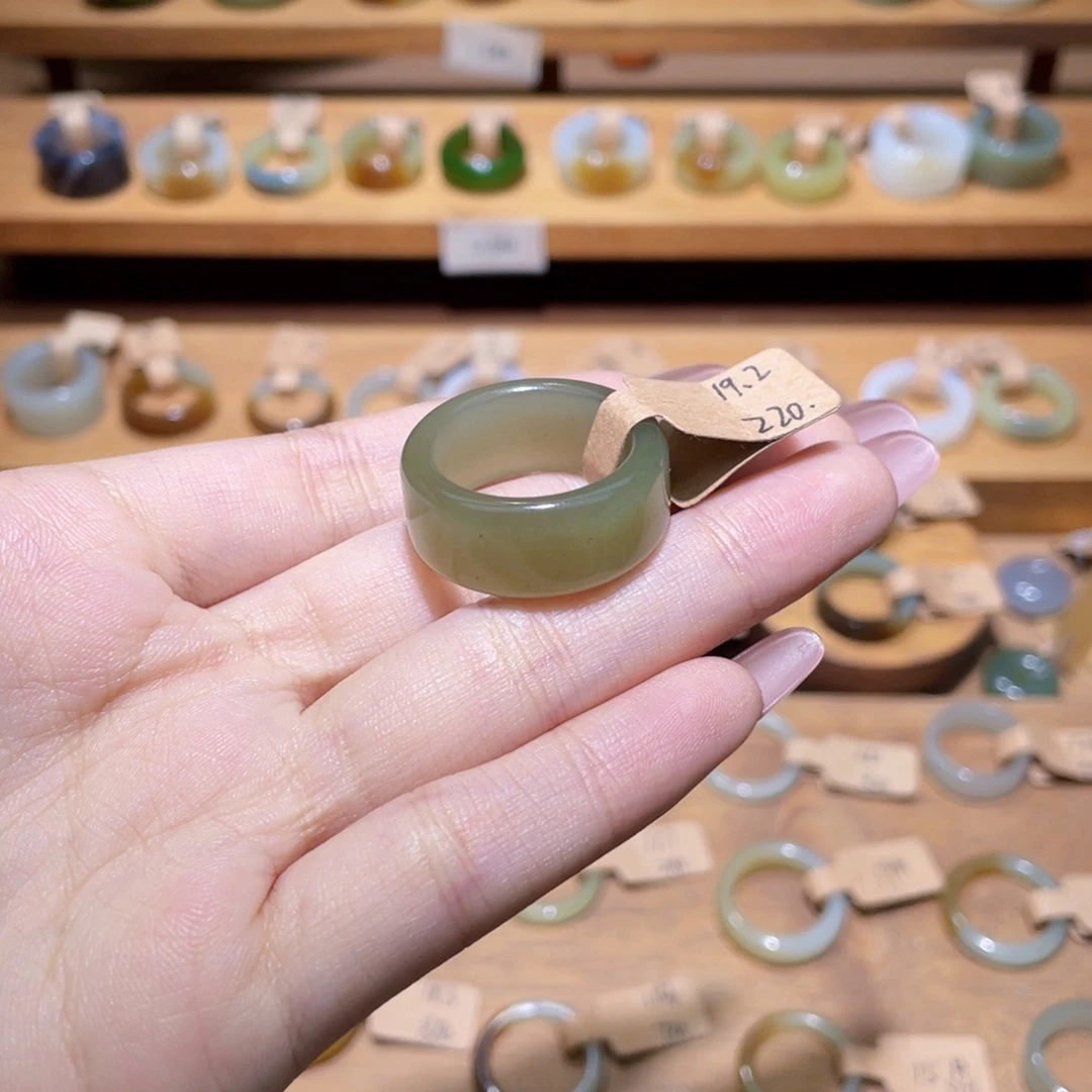 ****•和田玉未镶嵌戒指19.2