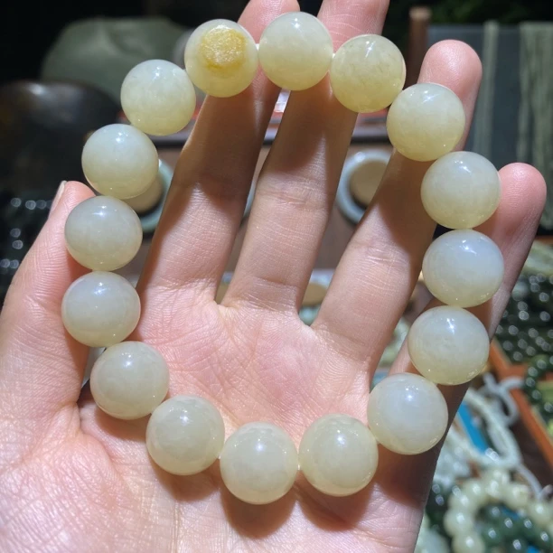 新疆和田玉籽黄白种圆珠14mm