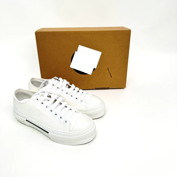 妃鱼/博柏利/休闲鞋/95新/凡1/22