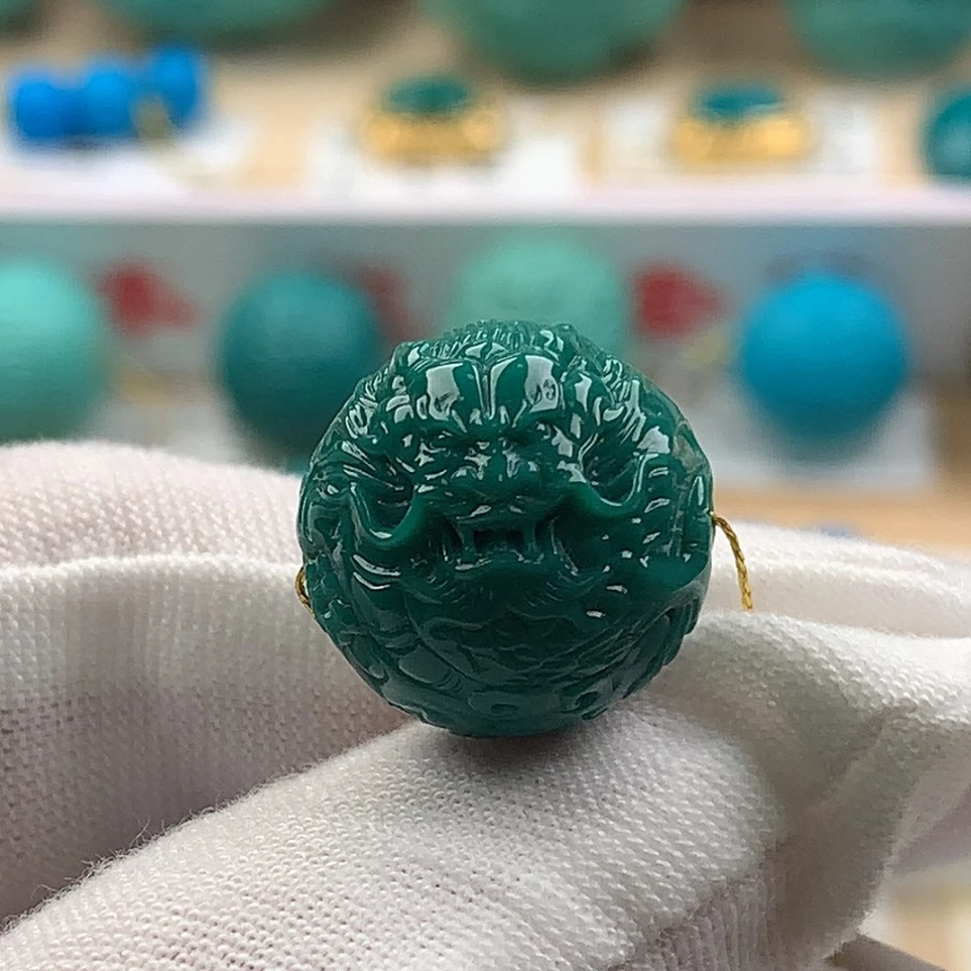 绿松石未镶嵌珠宝奇石15