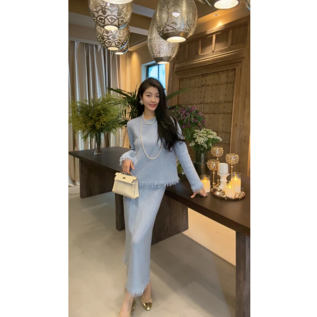 N.COU妮蔻25冬新款设计感洋气蓝色温柔风流苏下摆上衣套装DY10829