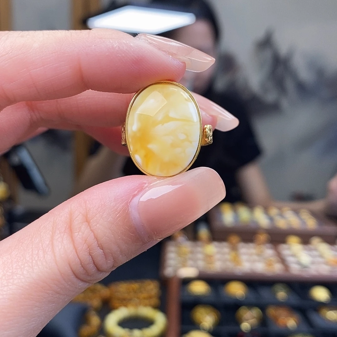 琥珀未镶嵌裸石成品