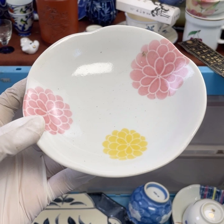 他家瓷器真美…开播了