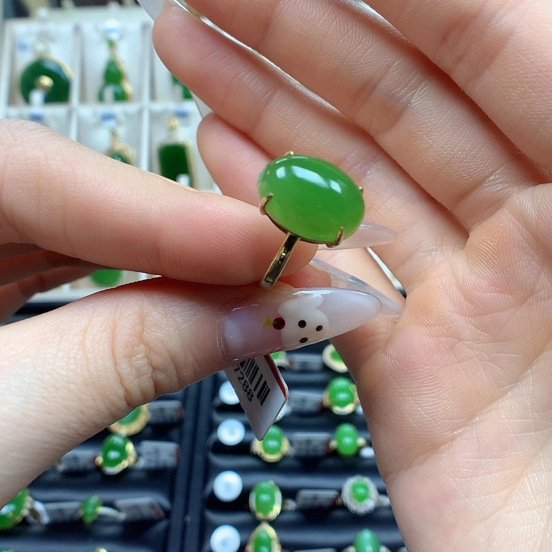 和田玉戒指18K金镶嵌10×14