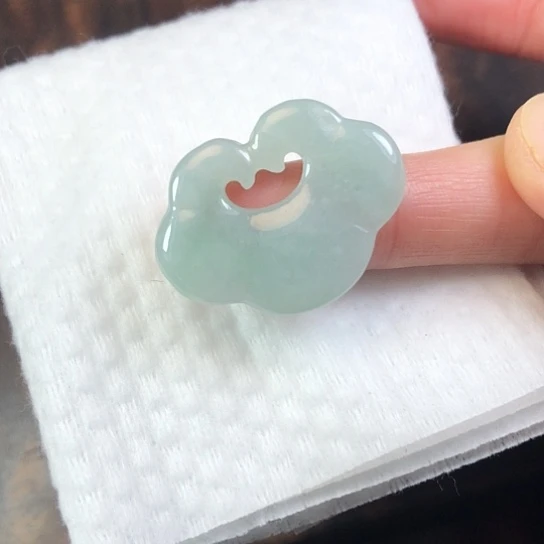 翡翠未镶嵌颈饰缅甸A货，每天下午1点半开播