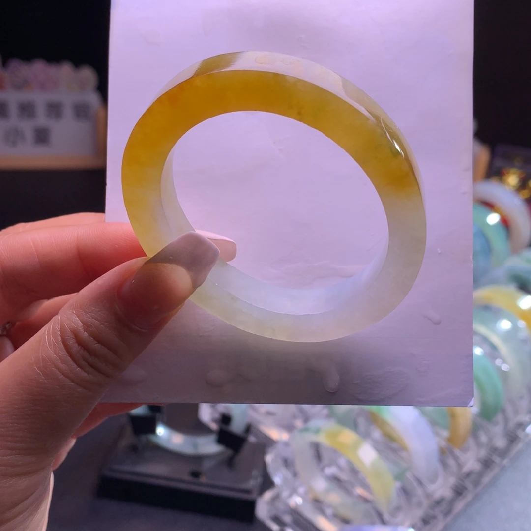 定制翡翠未镶嵌手镯