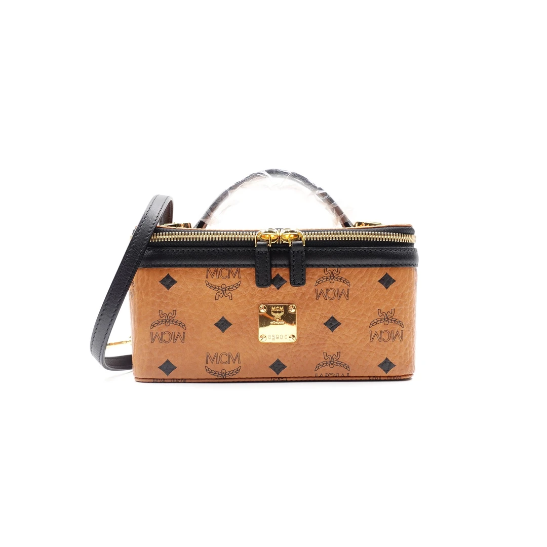95新 MCM 干邑色化妆盒T10236450
