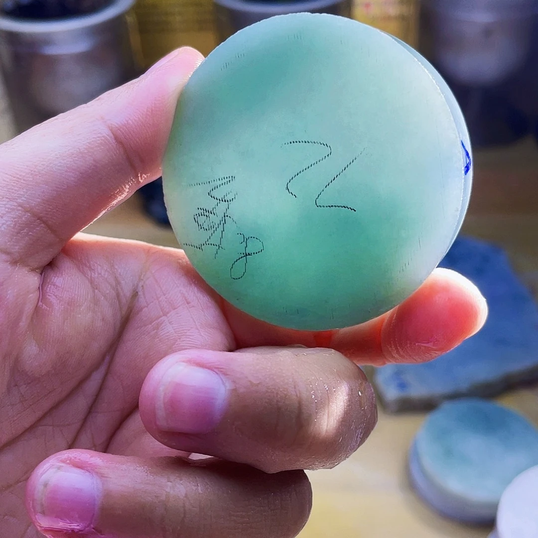 颈饰未镶嵌翡翠毛料18