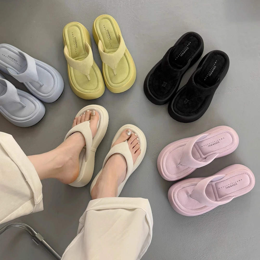 网红夹脚人字拖鞋女夏外穿2025新款超火凉鞋松糕厚底配裙子凉拖鞋