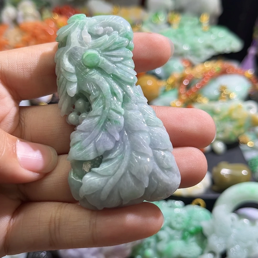 颈饰未镶嵌翡翠待编织