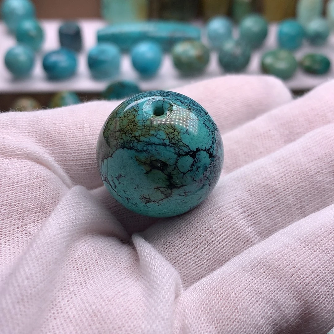 泡***糖绿松石未镶嵌珠宝奇石