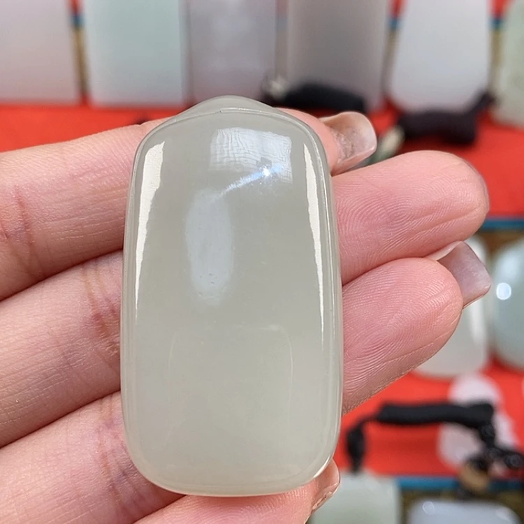 【闪购商品】颈饰未镶嵌和田玉