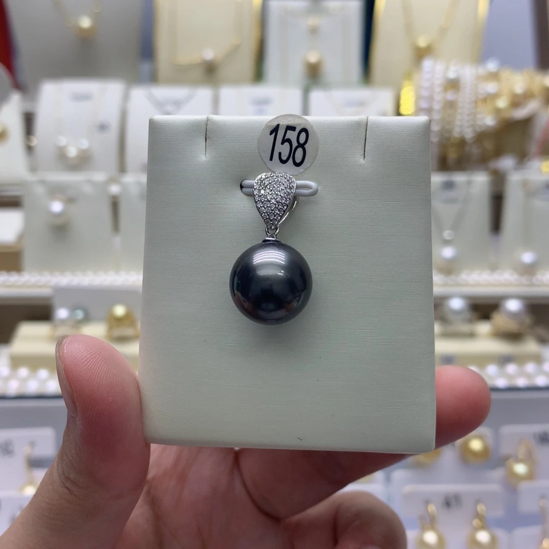 18K金镶嵌海水珍珠吊坠(不含链)