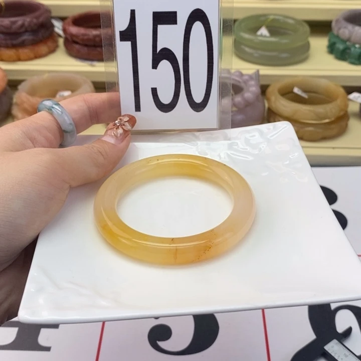 石英岩玉未镶嵌手镯