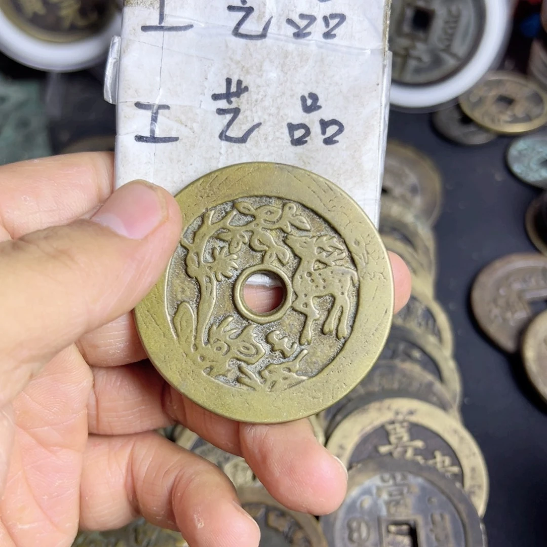 铜M****y现代文创工艺品